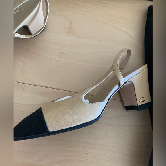 Chanel slingback pumps - Picture 11 of 12